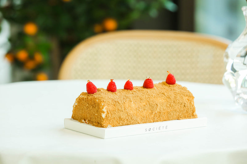 RASPBERRY CHEESECAKE SWISS ROLLCAKE